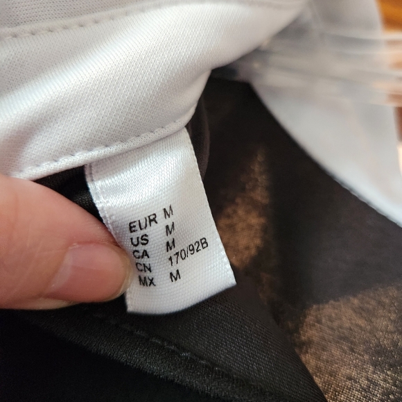 Hot Topic blouse - Picture 3 of 5